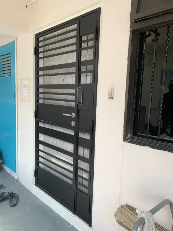 hdb gate-HDB00476