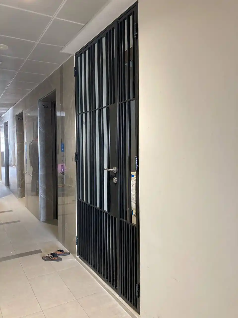Half Louver Privacy Gate