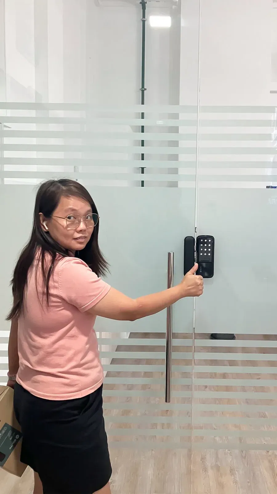 Glass Door Lock Happy Customer